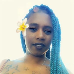 Meet your Posher, Shay